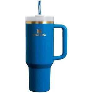 Stanley Arctic Twist Quencher H2.0 Flowstate Tumbler 40 OZ IN HAND